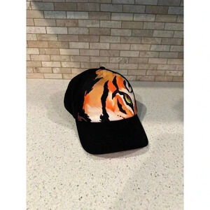 busch gardens tigris hat